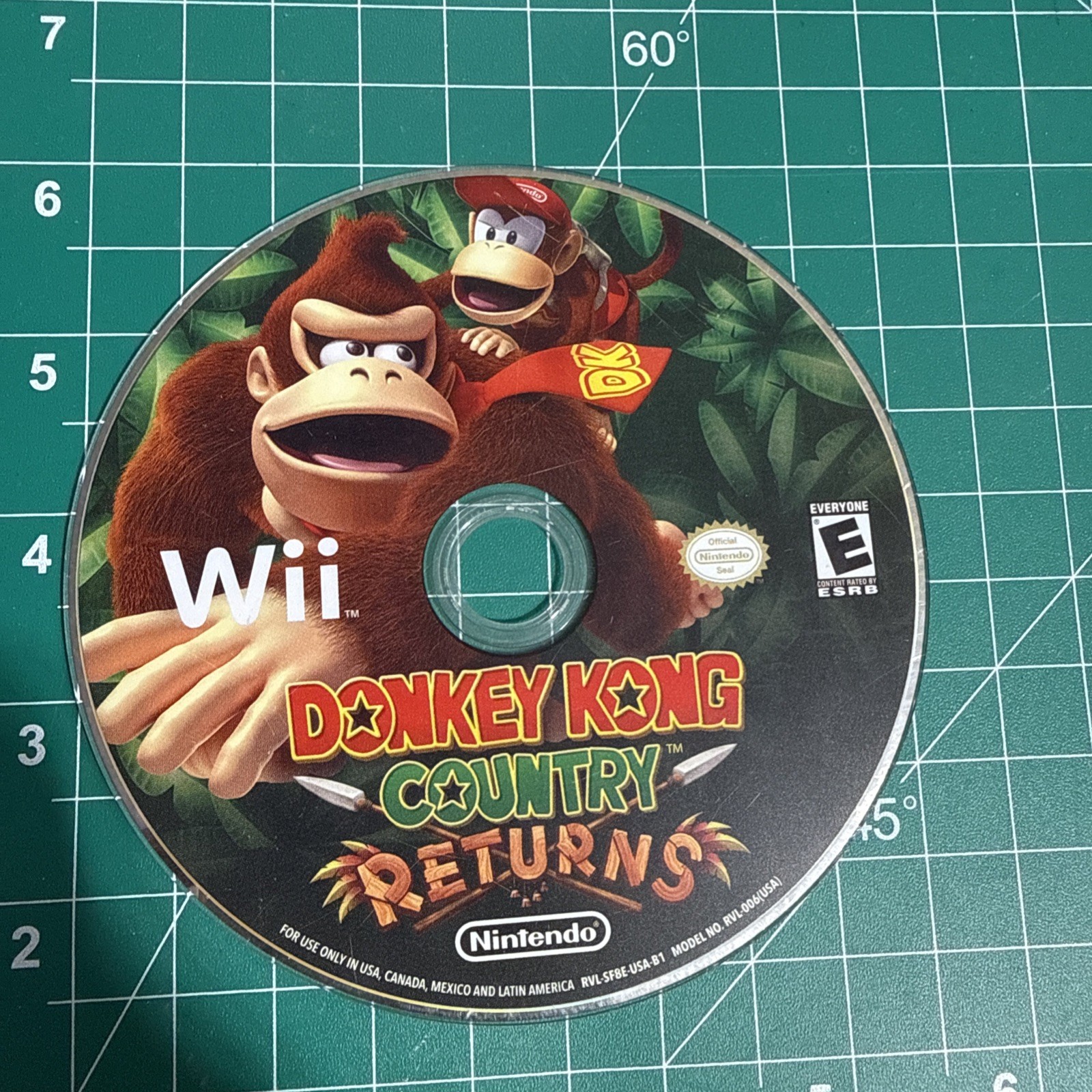 Donkey Kong Country Returns (Nintendo Wii, 2010) Disc Only No Box Excellent!