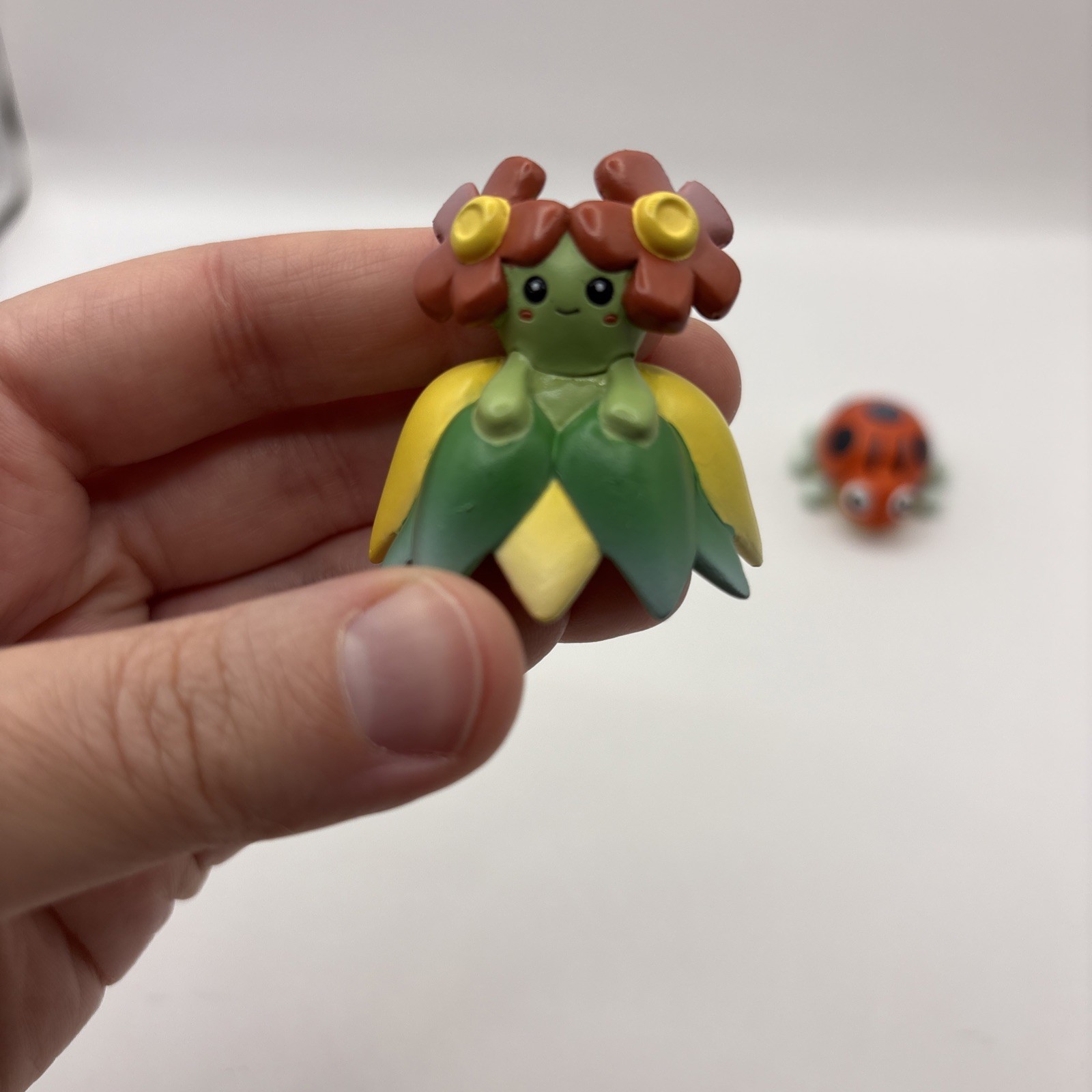 Tomy Pokemon Bellossom Vileplume Gloom ledyba Tomy Pokemon Collection Figure