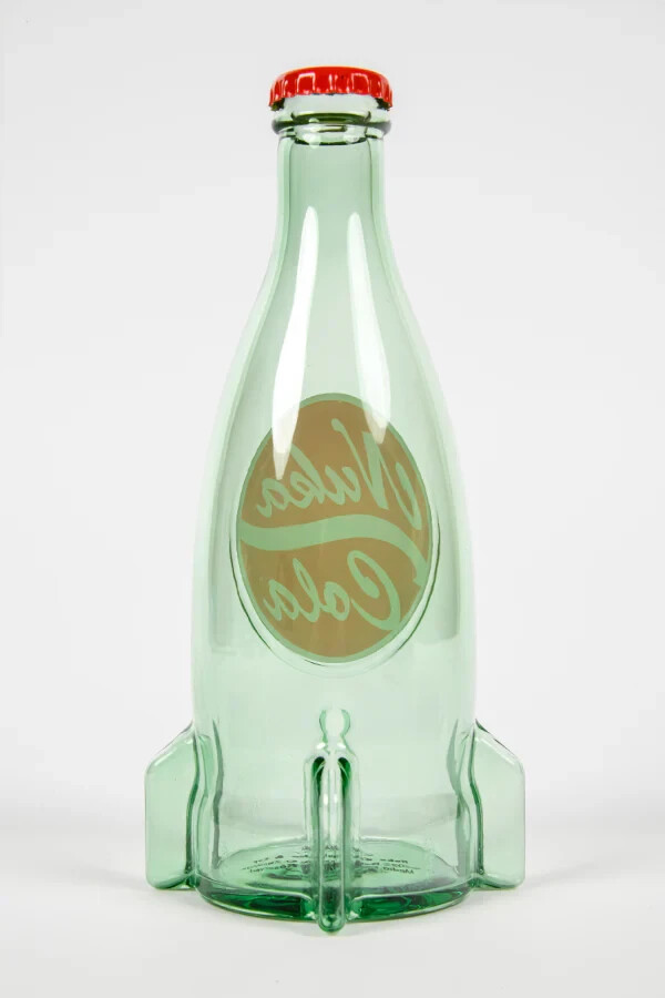 Fallout Nuka Cola Green Glass Bottle 12 oz & 10 Red Caps Bethesda 2024 NEW