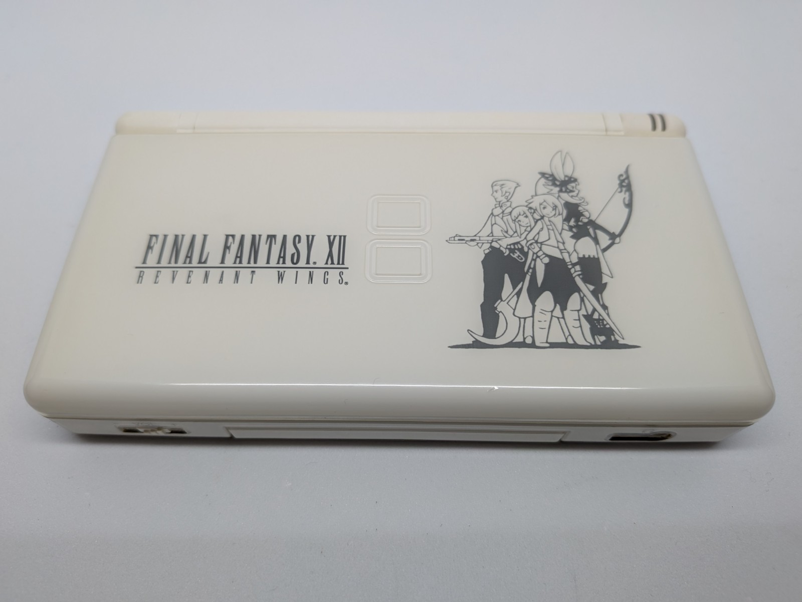 Nintendo DS Lite Final Fantasy XII Revenant Wings Console with Charger