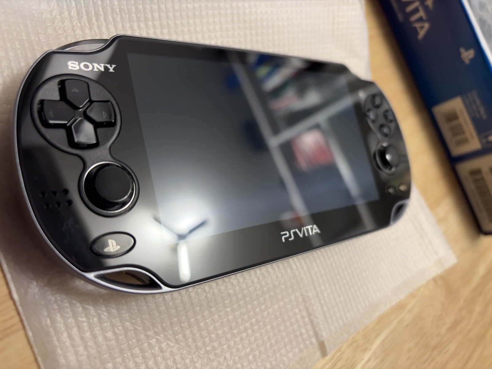 Excellent Condition Sony PS Vita 1000 PCH-1000 OLED CIB With Box FROM USA