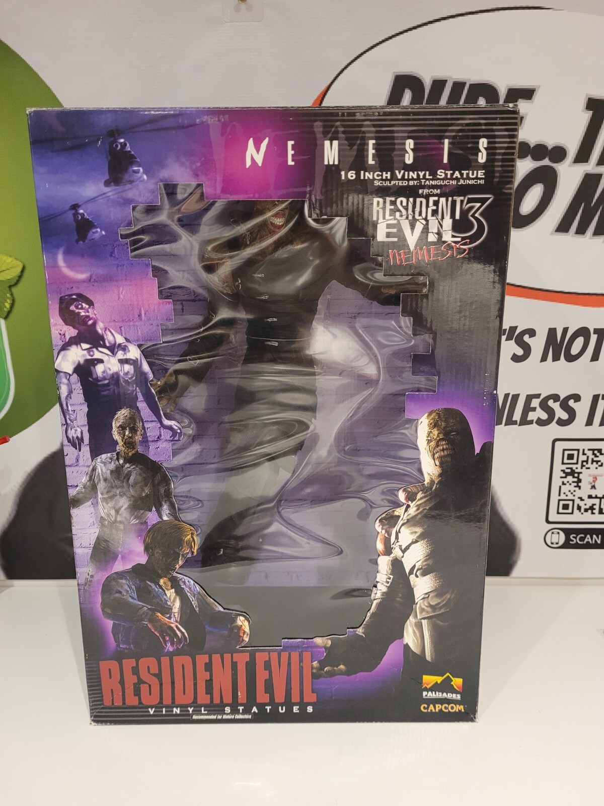 Resident Evil Nemesis Vinyl Statue 16 Inch Figure by Palisades Vintage 2000 New