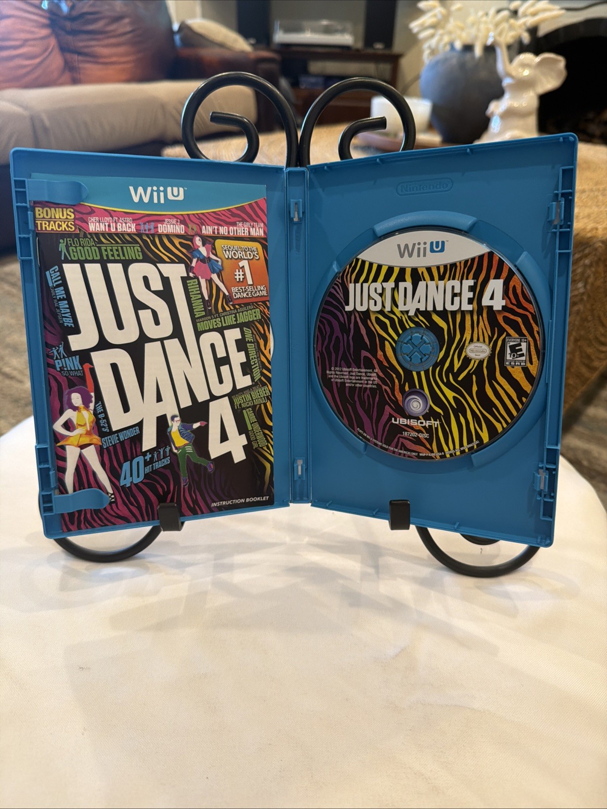 Just Dance 4 (Nintendo Wii U) CIB! Complete W/ Manual! MINT Disc! Fun!