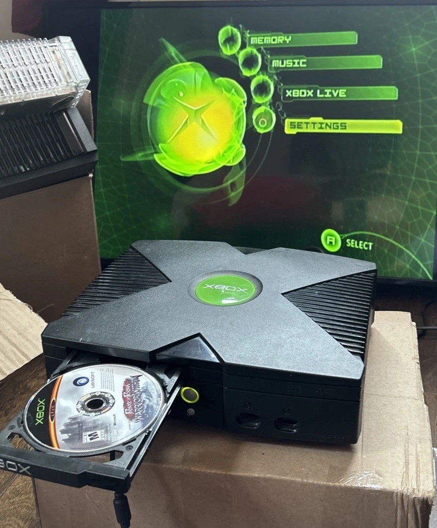 Microsoft Original Xbox Console FOR PARTS OR REPAIR