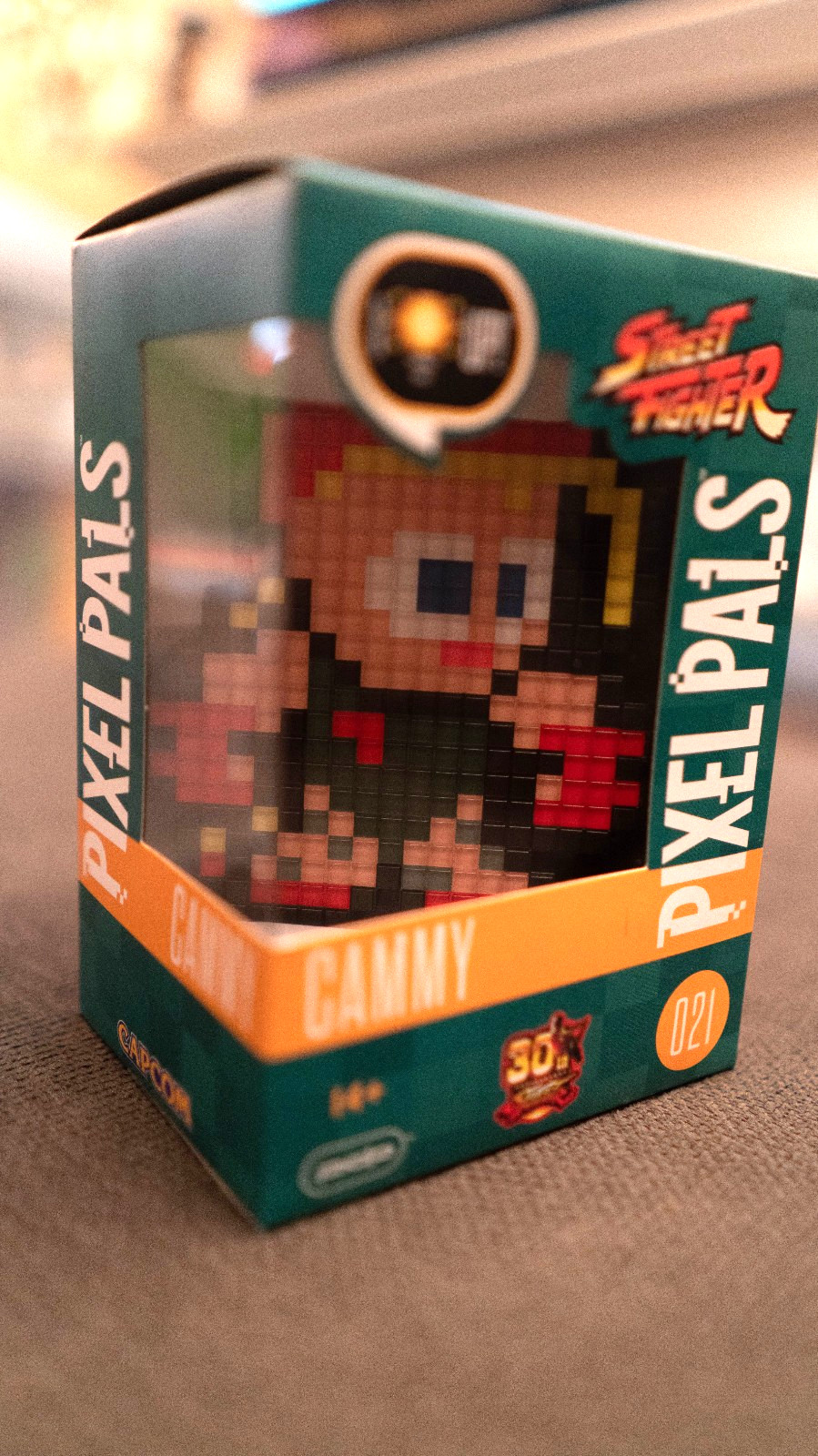 CAMMY Street Fighter 021-PIXEL PALS 8-Bit Light-up Video Game Decoration *Rare