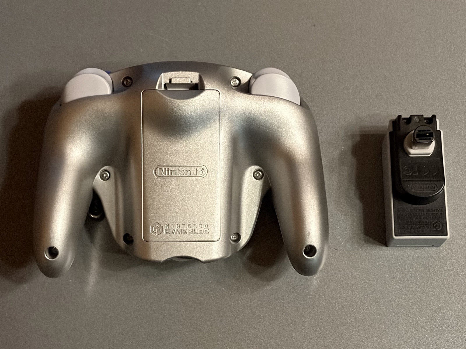 Silver Wavebird Wireless Controller with Receiver for Nintendo GameCube