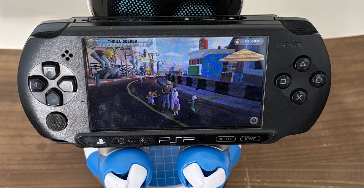 Sony PSP Street E1003 Console Tested Working w/ Charger & Memory Card Rare EU