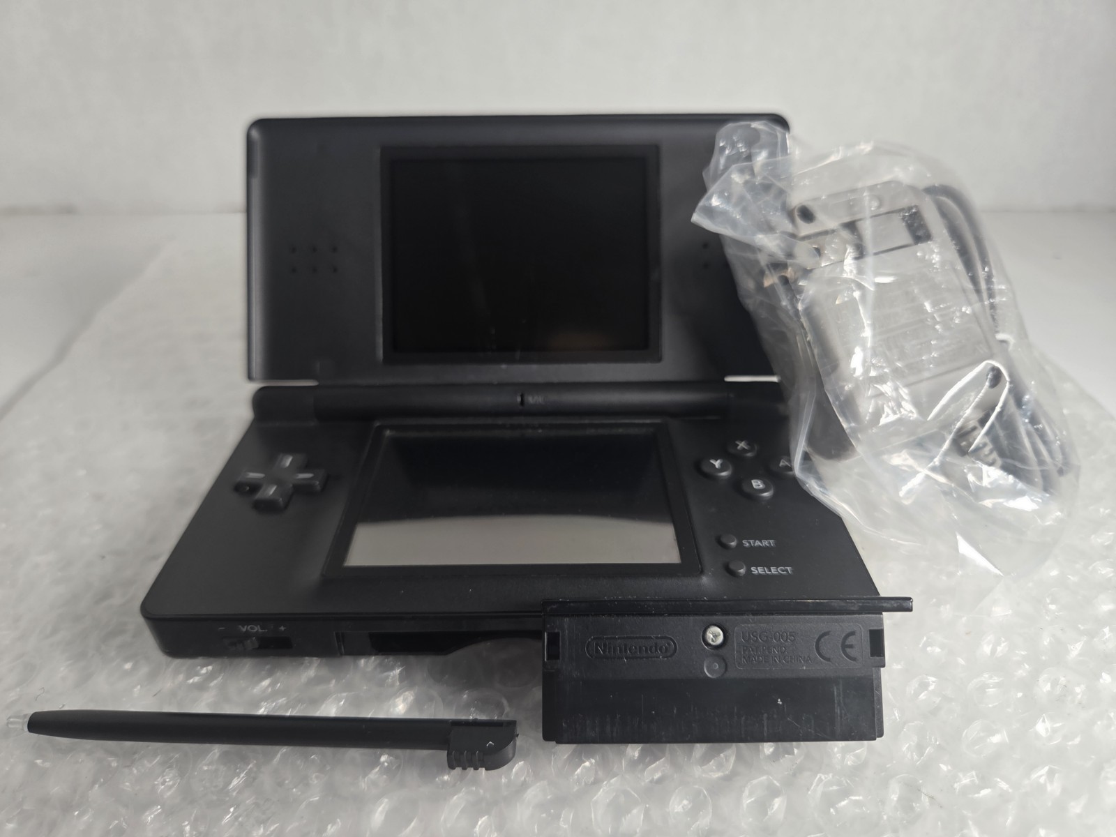 Nintendo DS Lite GBA Glossy Black Tested Charger New Battery OEM Stylus Handheld