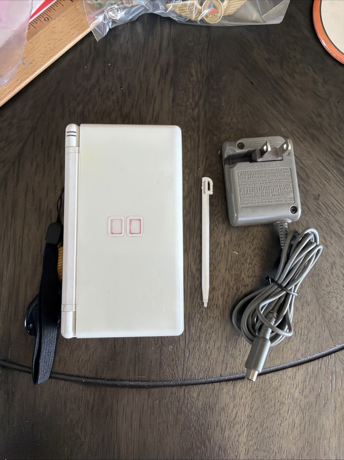 Nintendo DS Lite White Handheld System Working Condition W/stylus And Charger