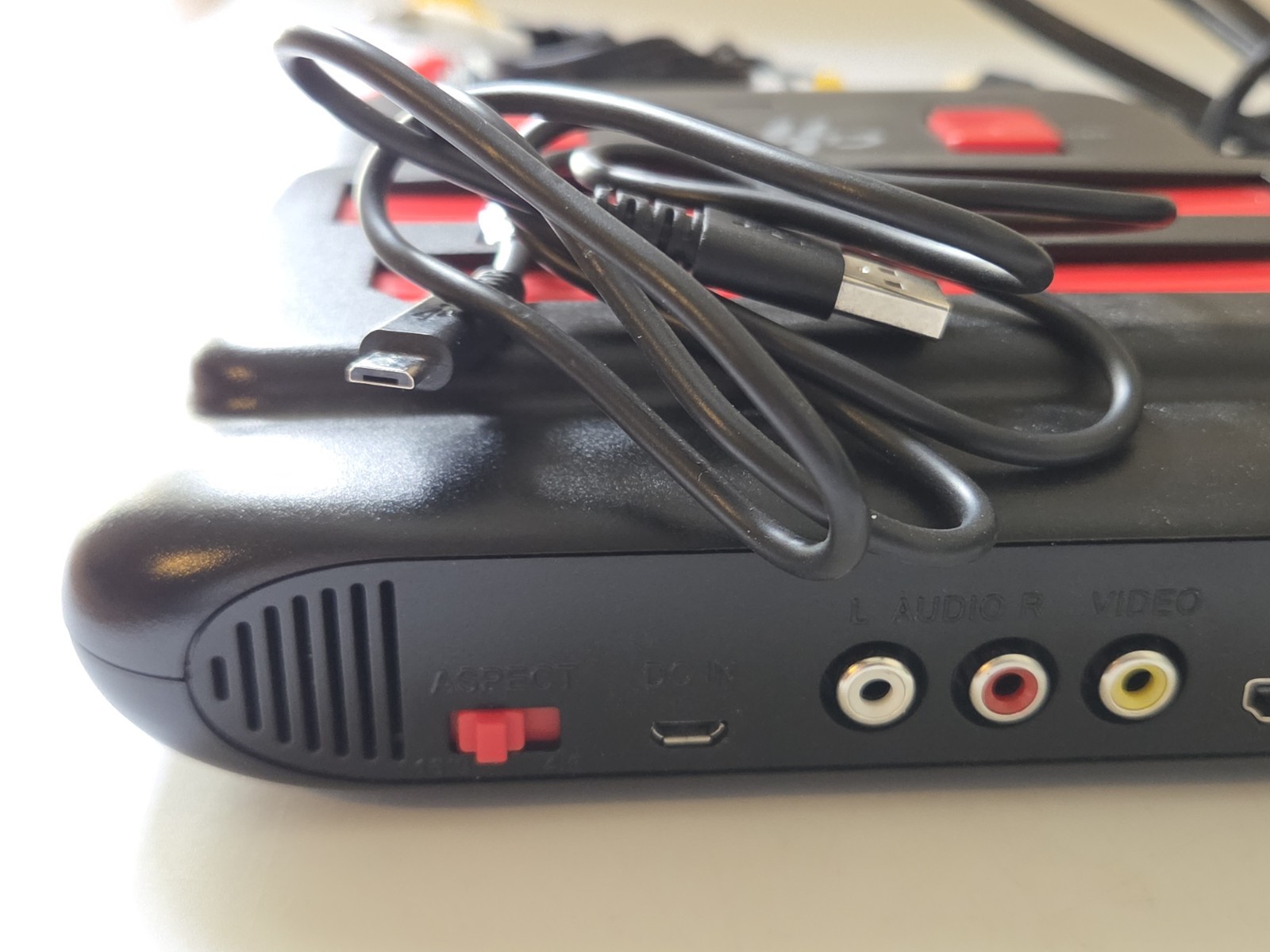 Classiq 2 HD 720p Twin Video Game System Black/Red for SNES/NES OLD SKOOL