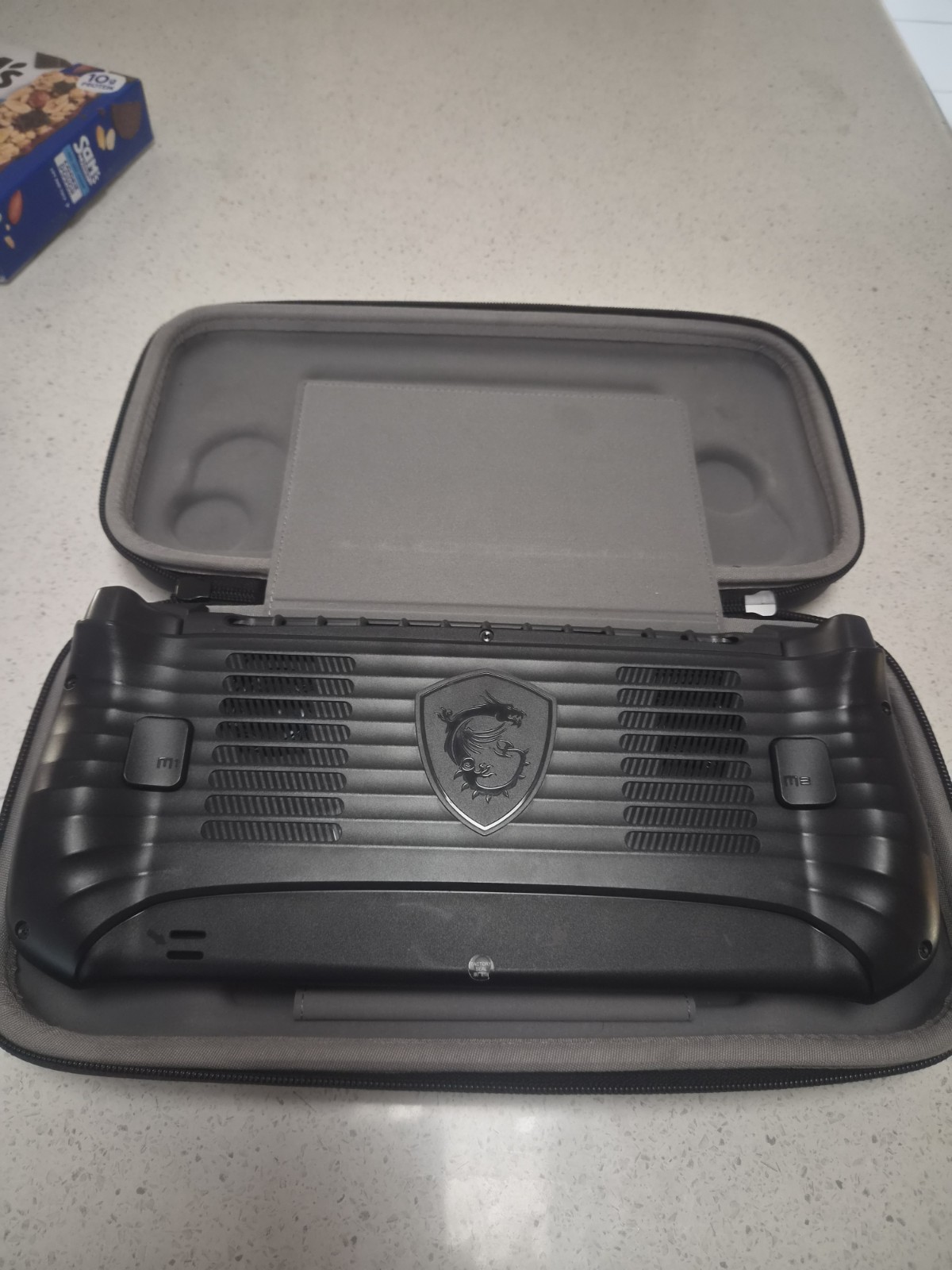 MSI Claw 8 AI+ 8” FHD Touch 120Hz Gaming Handheld Core Ultra7 (1TB) Barely Used