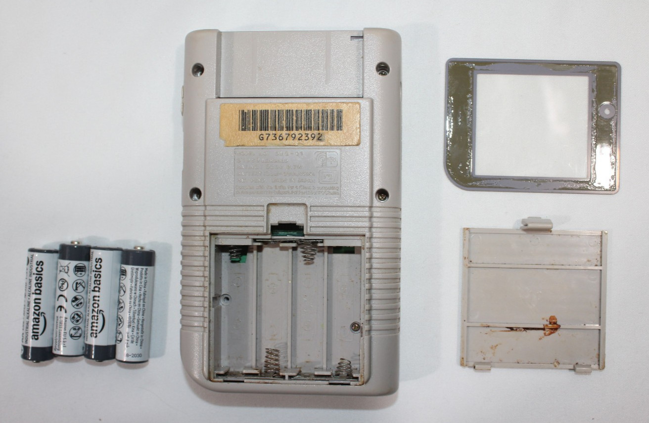 Original Nintendo Game Boy DMG-01 w/ Hard Shell Case Tested & Working