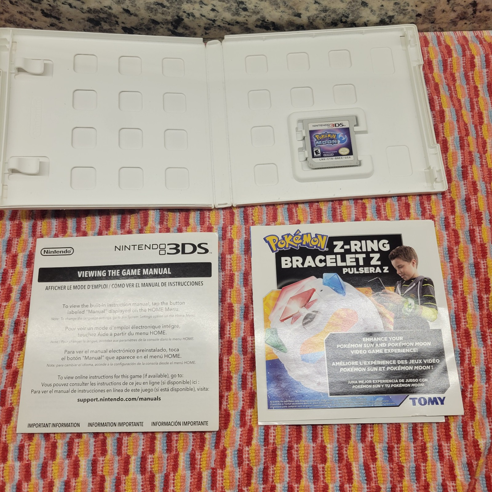 Pokémon Moon (Nintendo 3DS, 2016) CIB Complete in Box!