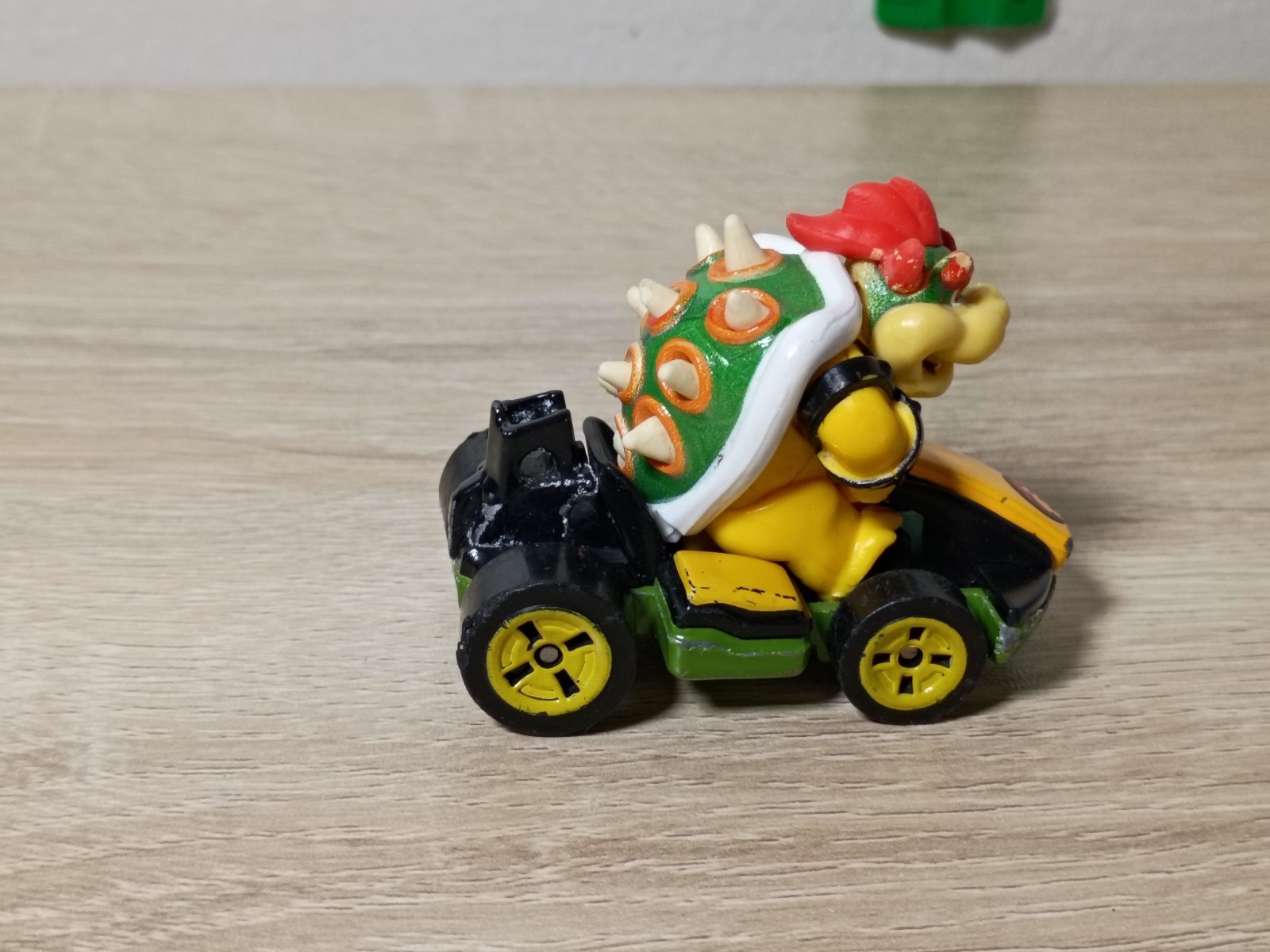 12-PK KING BOO Super Mario Kart Hot Wheels Wario Yoshi Shy Guy Peach Luigi