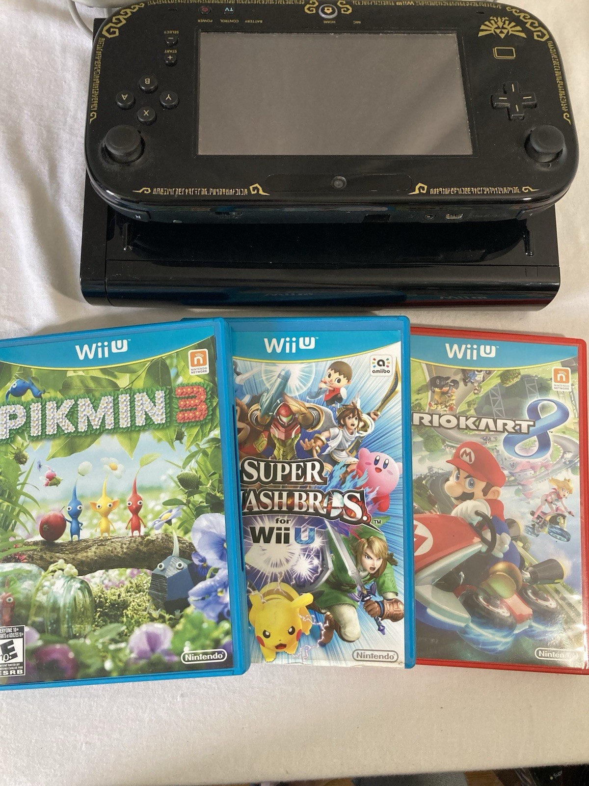 Nintendo Wii U 32GB Legend of Zelda Wind Waker Edition Console With Smash Bros