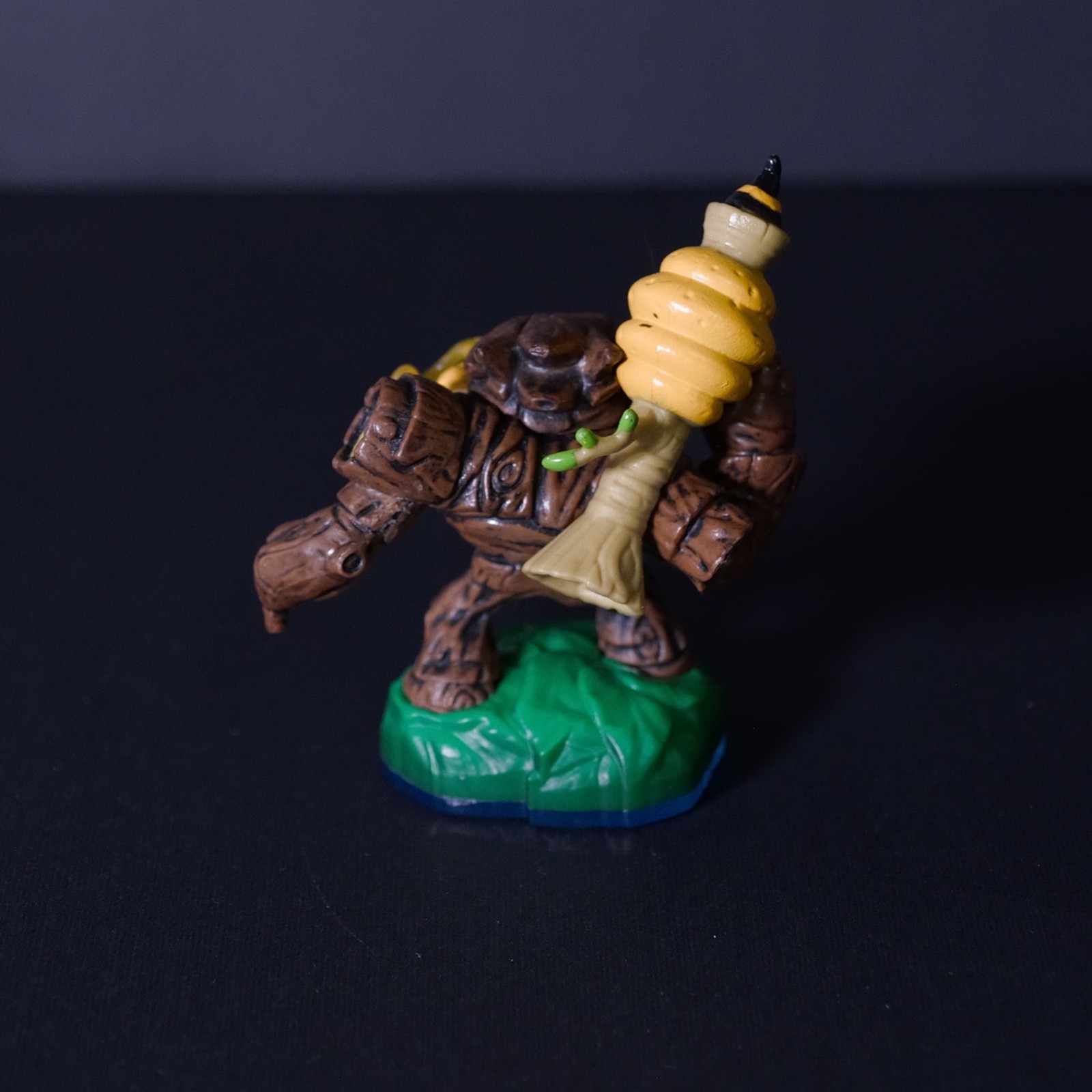 Skylanders Swap Force Bumble Blast Figure w/ Card