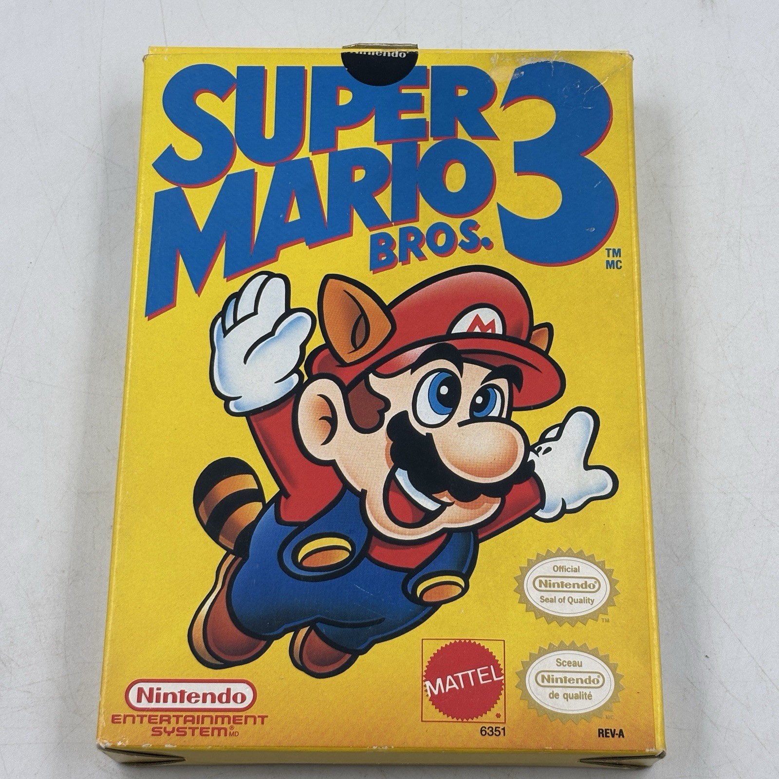 Super Mario Bros 3 RARE Canadian Version Oval Seal Nintendo NES CIB Near Mint