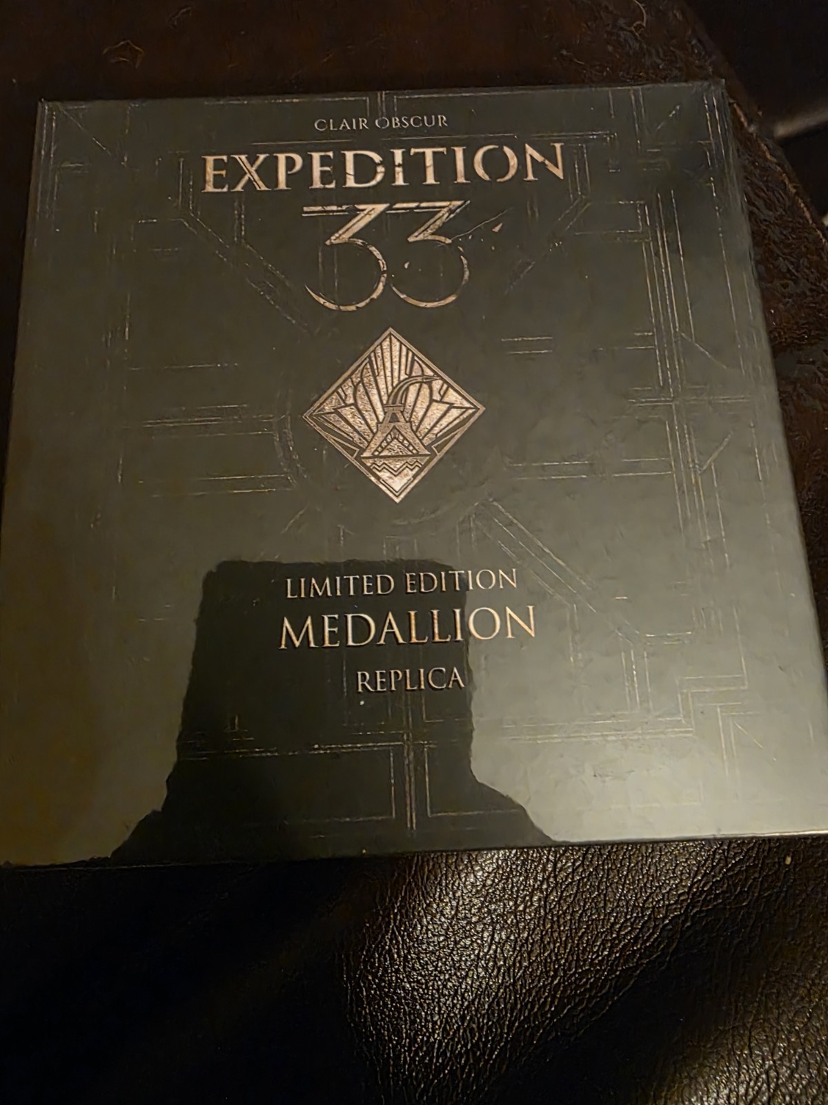 Clair Obscur: Expedition 33 – PlayStation 5 CIB Steelbook W/ Medallion New