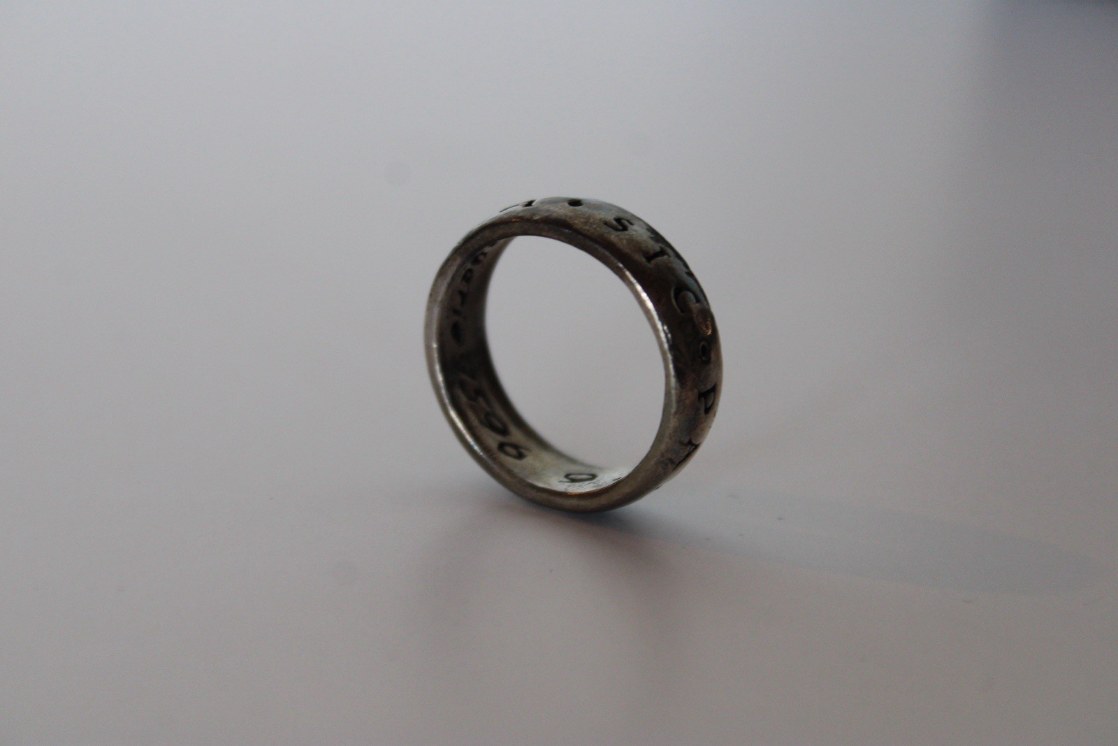 LIMITED UNCHARTED Nathan Drake Collectible Ring(415/1000) + FREE RARE Flashlight