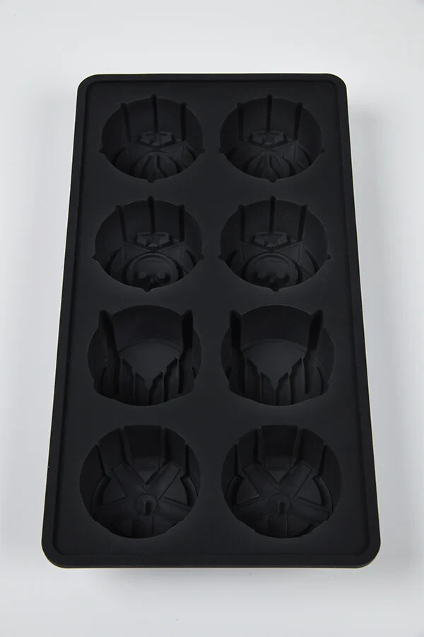 BioWare Officially Licensed Mass Effect Medals Ice Tray Set (4 molds-2 of each)