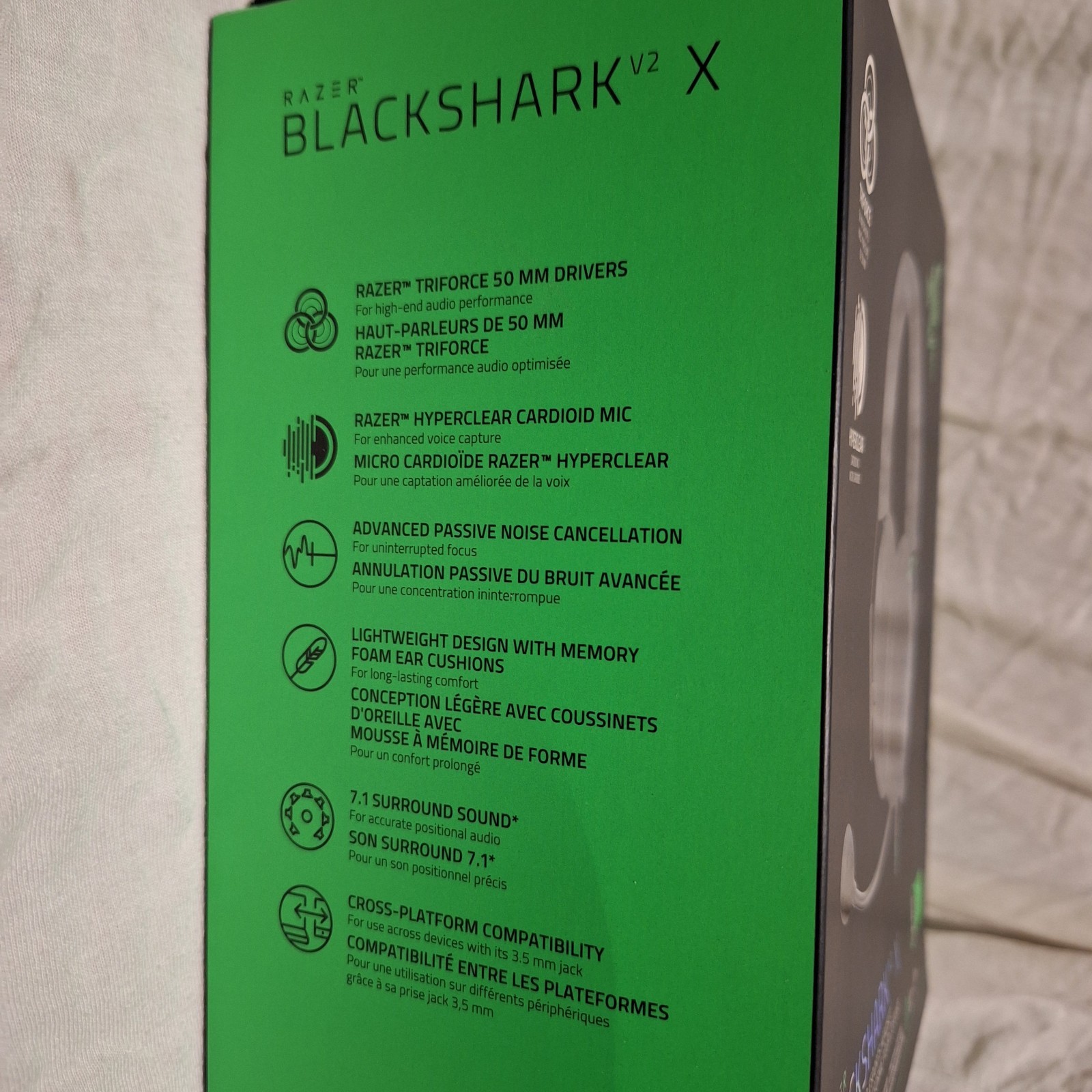 Razer Blackshark V2 X Black Over the Ear Gaming Headset Wired Lightly Used w/Box