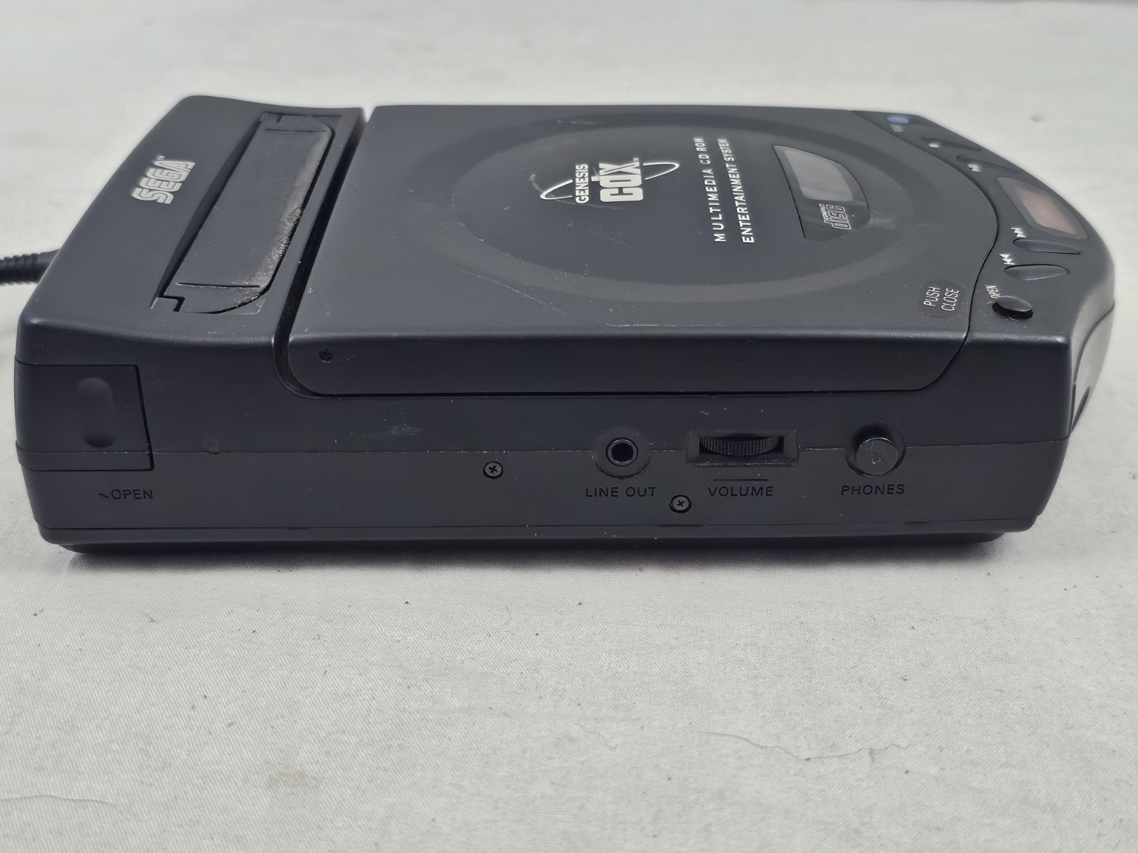 SEGA GENESIS CDX MULTIMEDIA CD ROM SYSTEM MK-4121 W/ 2 GAMES & POWER SUPPLY