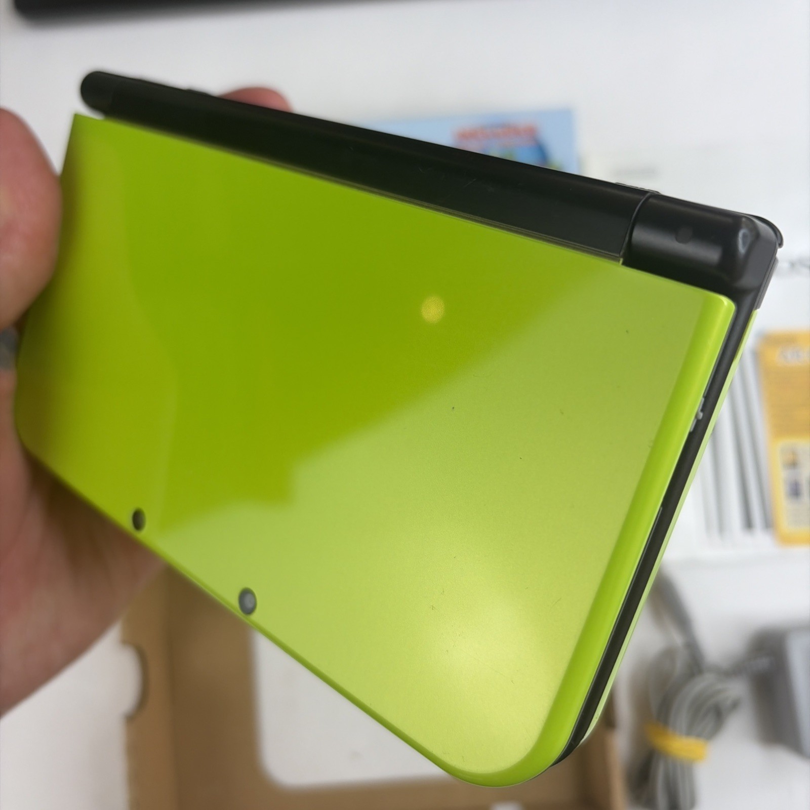 New Nintendo 3DS XL Lime Green Super Mario World Edition Complete Box US Model