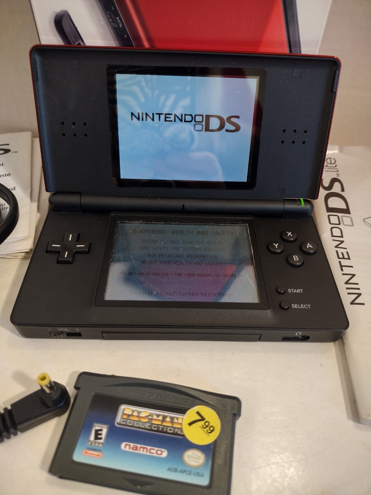 Nintendo DS Lite Red/Black, Handheld, with Charger in box + 1 Game