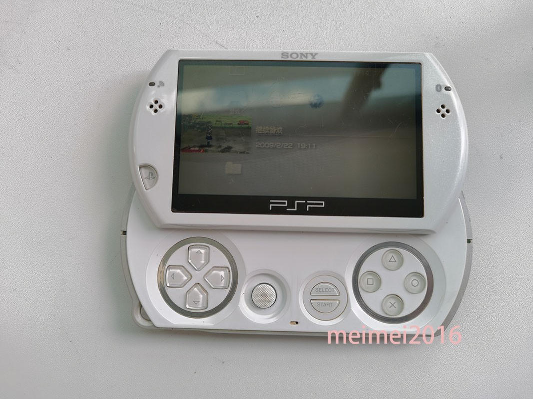Sony PSP GO PlayStation Portable Go Console With Cable Full Working
