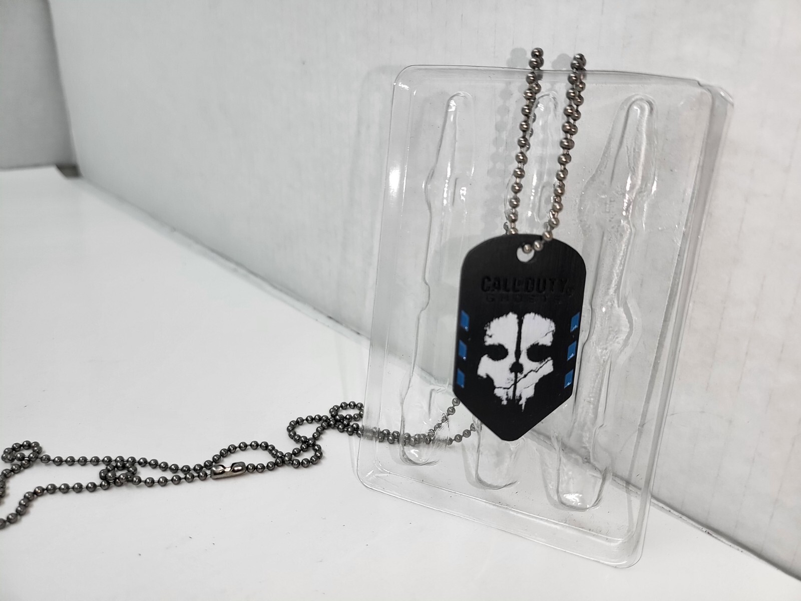 CALL OF DUTY GHOSTS METAL DURABLE DOG TAG W/14″ NECKLACE CHAIN NEW/W DAMAGED BOX