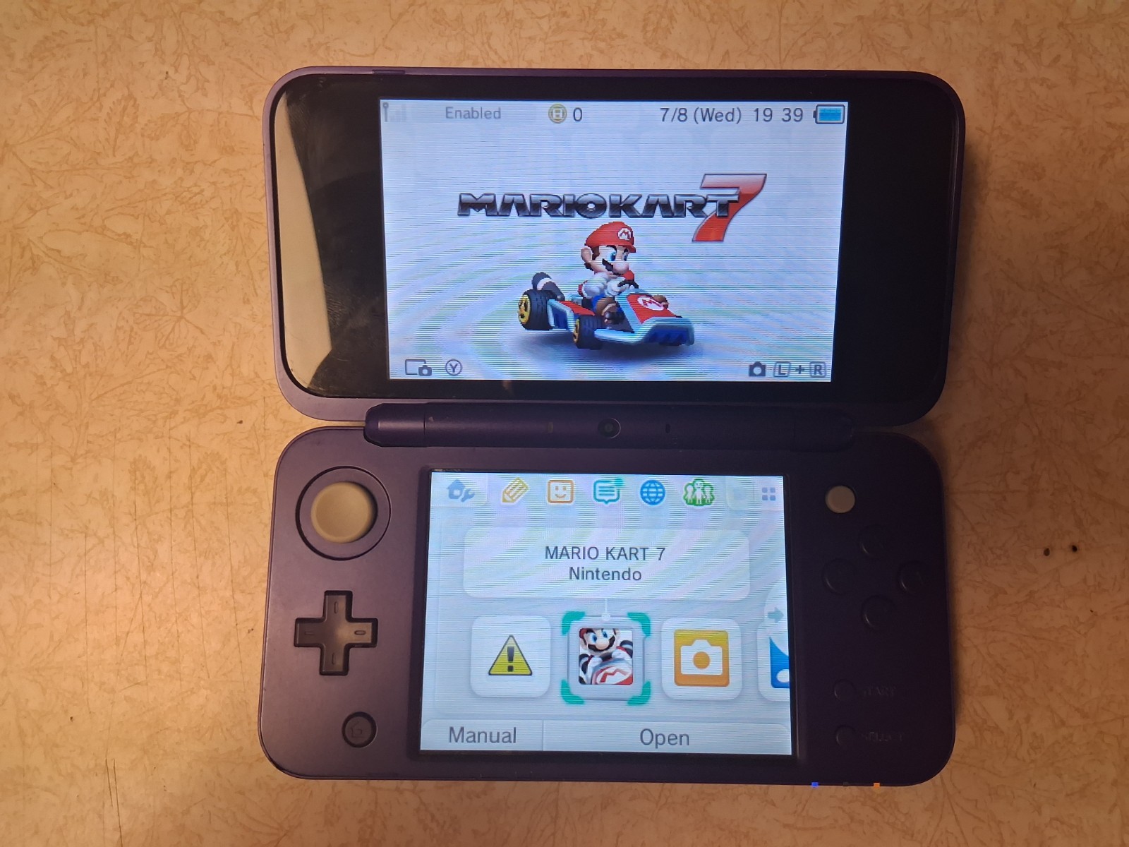 “New” Nintendo 2DS XL Purple/Silver With 64 GB SD Card And Mario Kart 7