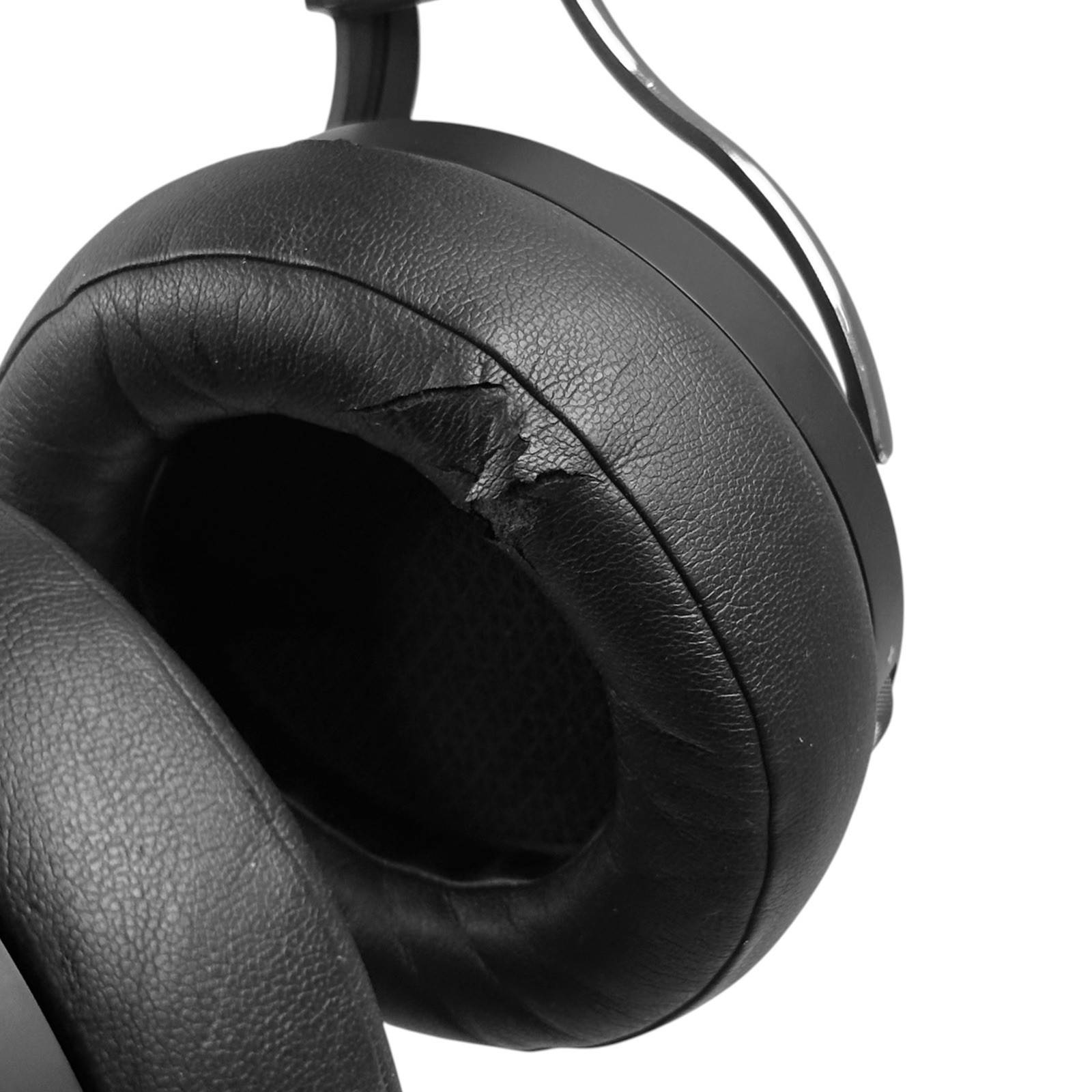 Corsair Virtuoso RGB Wireless Gaming Headset (HEADSET ONLY/READ)
