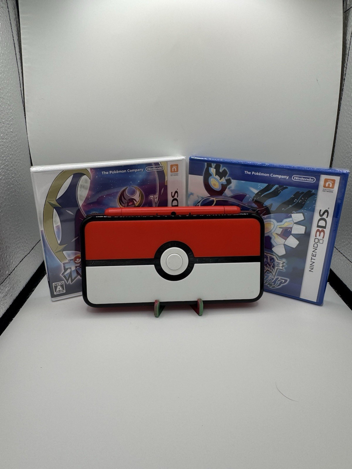*US SELLER* Nintendo 2DS LL/XL PokéBall Pokemon Console Bundle W/ Sealed Games
