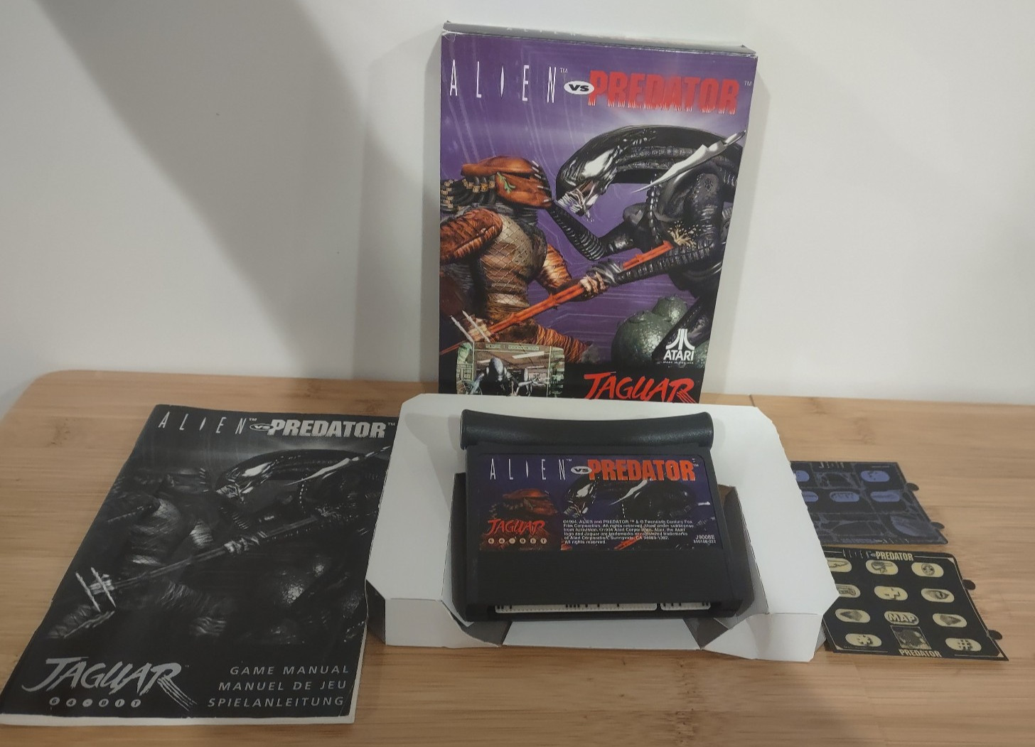 Alien Vs. Predator Atari Jaguar Game Cartridge with Box & Manual