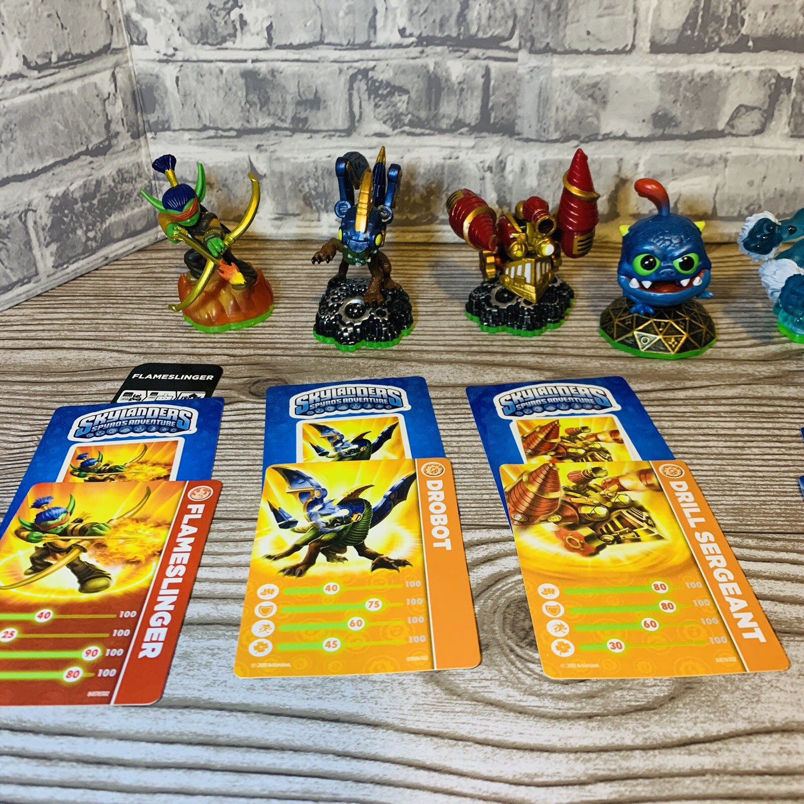 Skylanders: Spyro’s Adventure: Empire Of Ice Set Plus 4 Extra Figures
