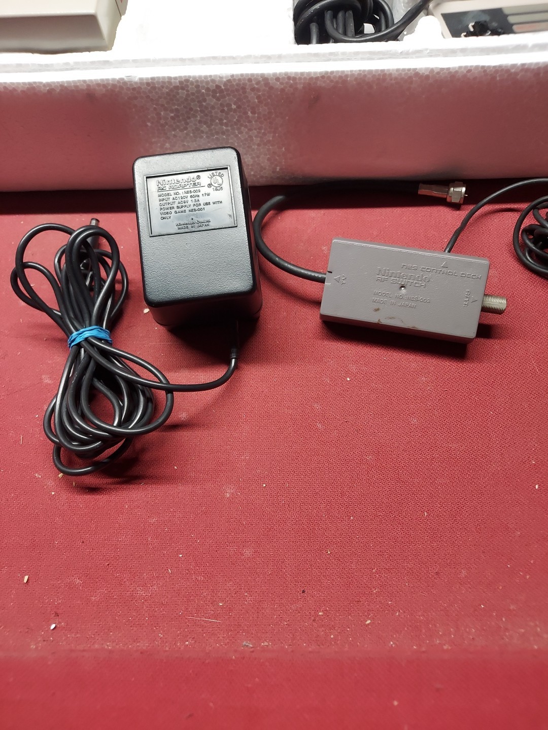 Nintendo NES Action Set Console System Tested Working Controllers Zapper Mario