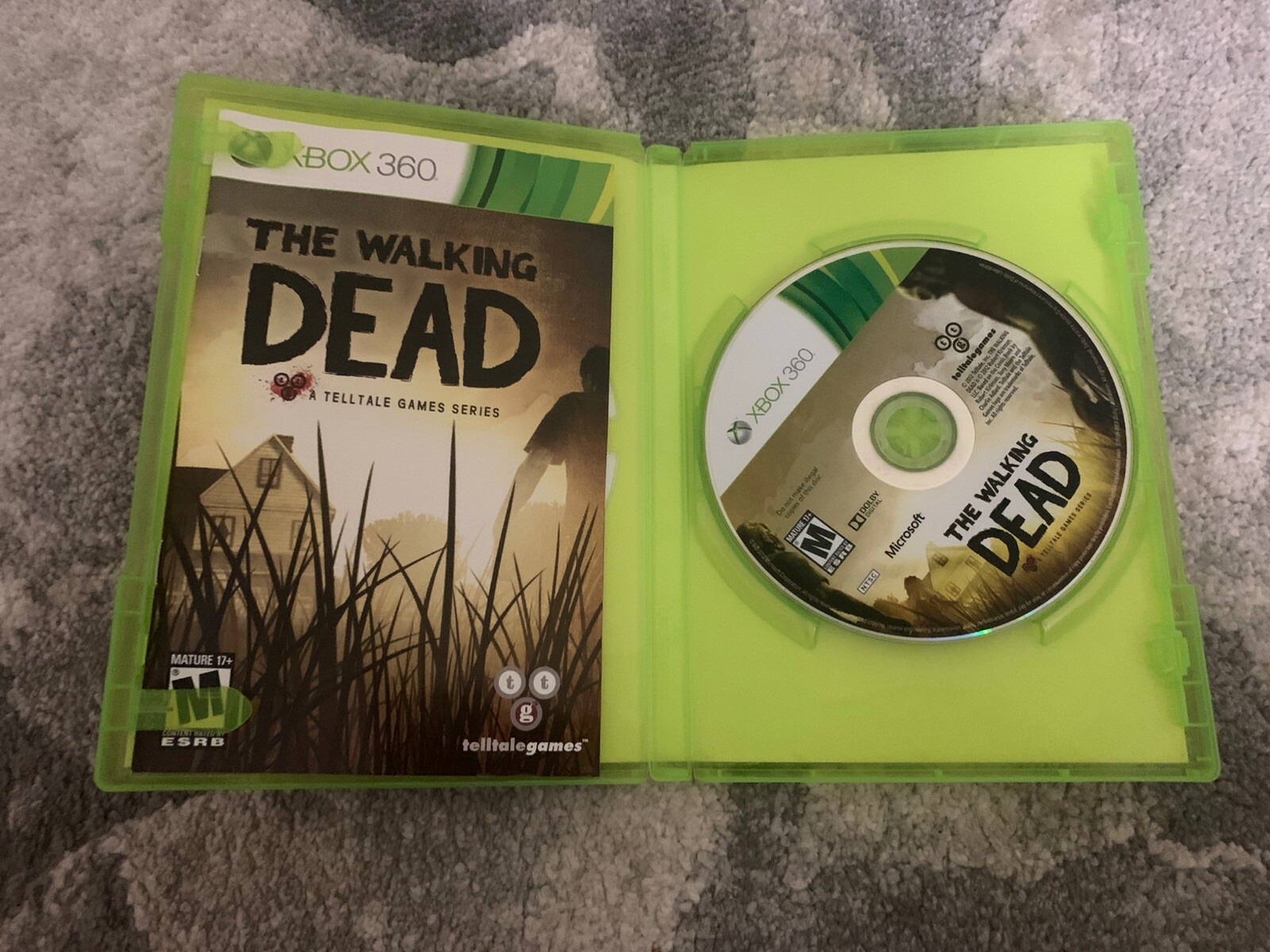 The Walking Dead: A Telltale Games Series (Microsoft Xbox 360, 2012) CIB Tested