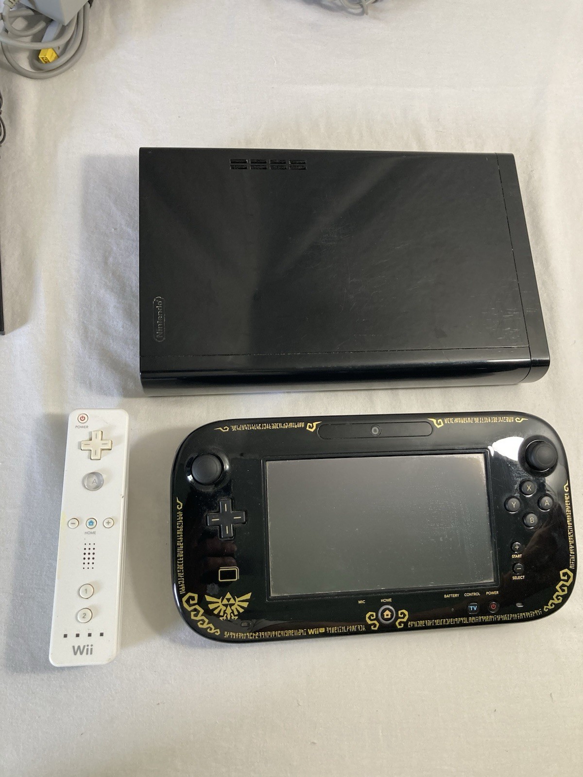 Nintendo Wii U 32GB Legend of Zelda Wind Waker Edition Console With Smash Bros