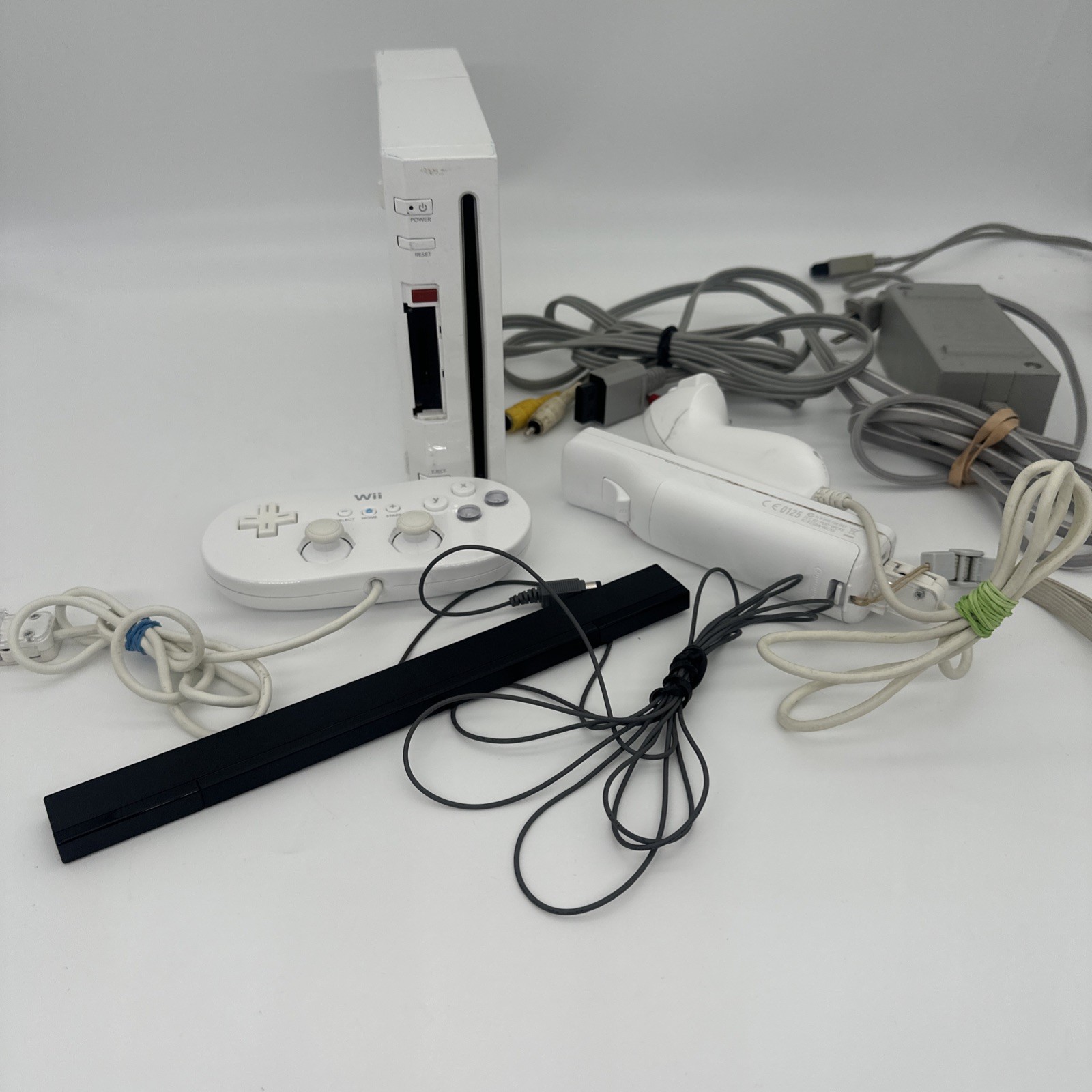 Nintendo Wii Console Bundle White RVL-001 With Games Good Condition Works