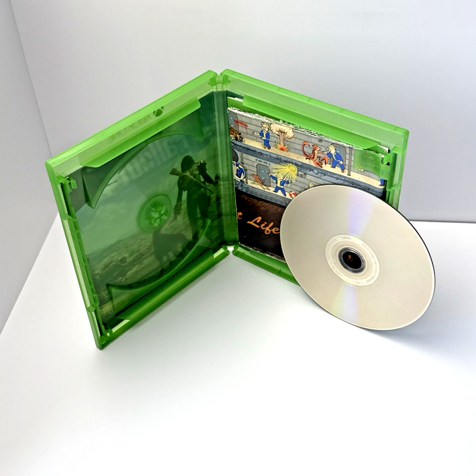 Fallout 4 Microsoft Xbox One CIB Complete With Poster Refurbished & Tested