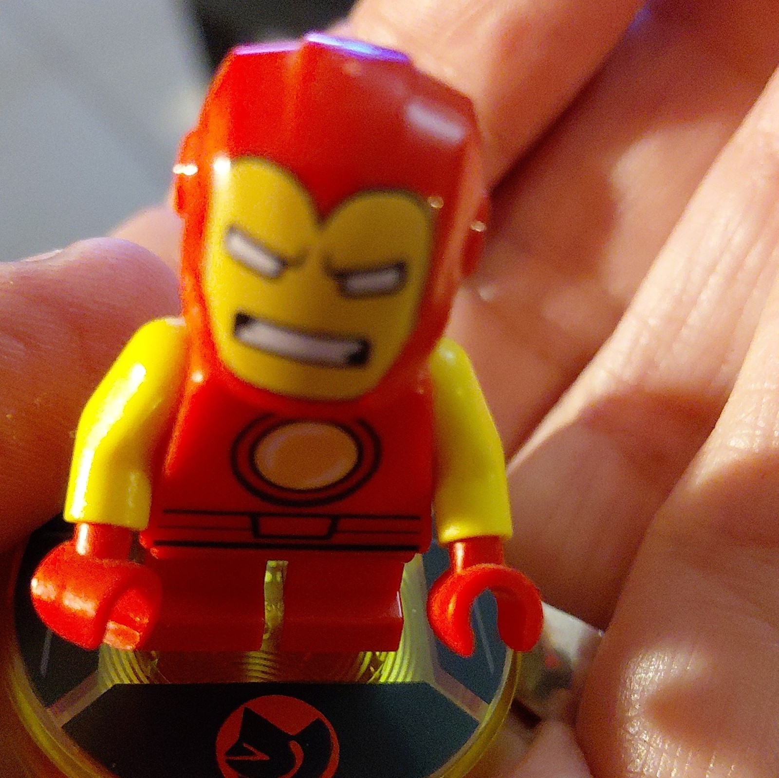 LEGO Dimensions Iron Man Character Figure Minifigure Toy Tag Round Base