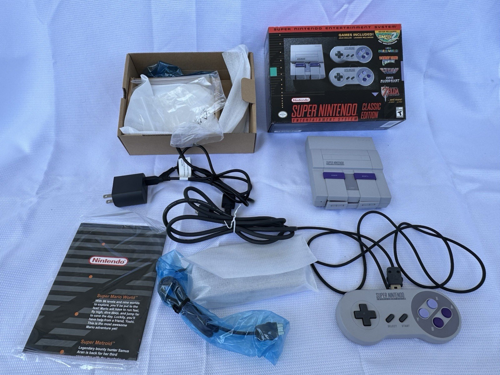Super Nintendo SNES Classic Edition Console COMPLETE Box 2 Controllers HDMI Mini