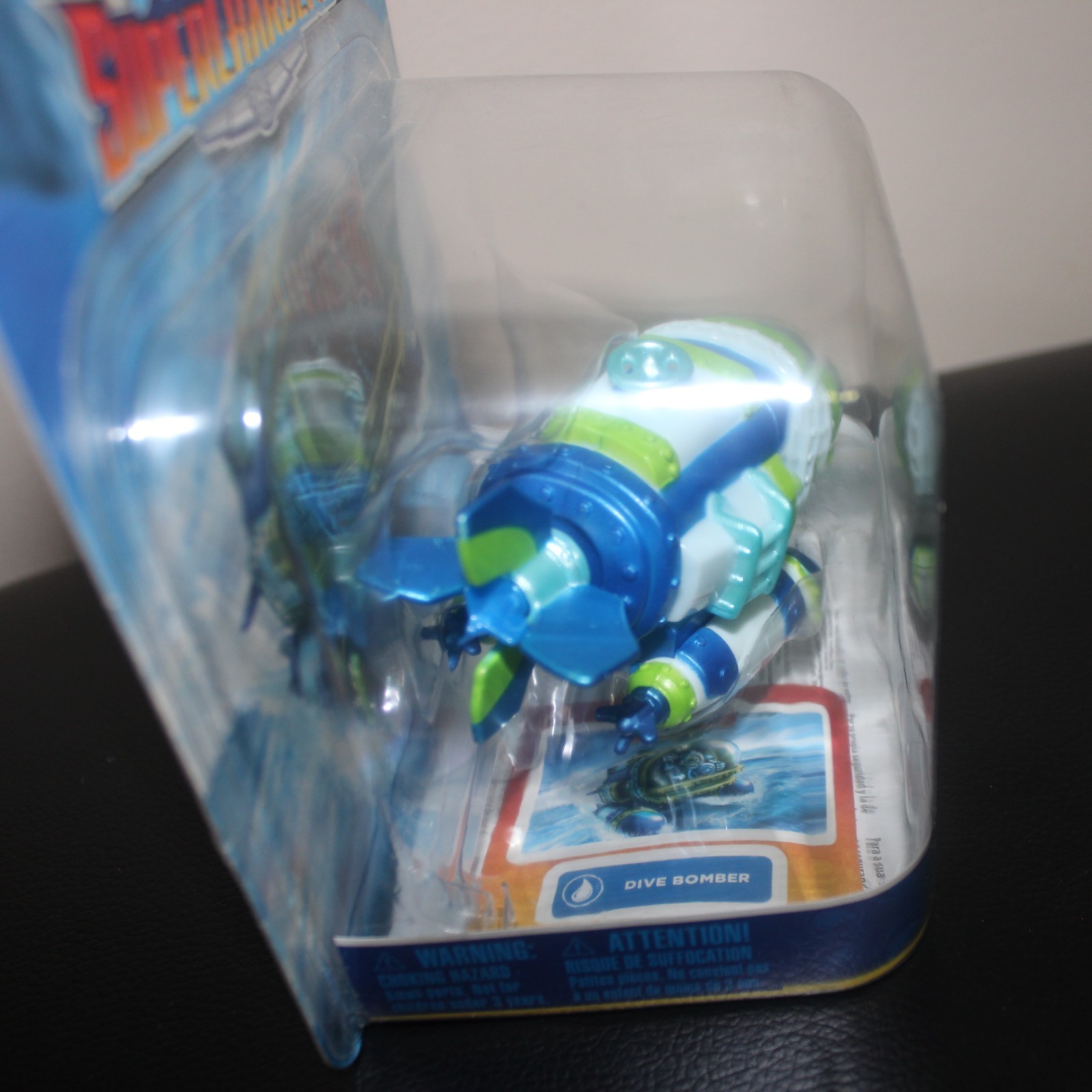 new Skylanders Superchargers DIVE BOMBER SEA VEHICLE 2015 w/ Sticker Sheet