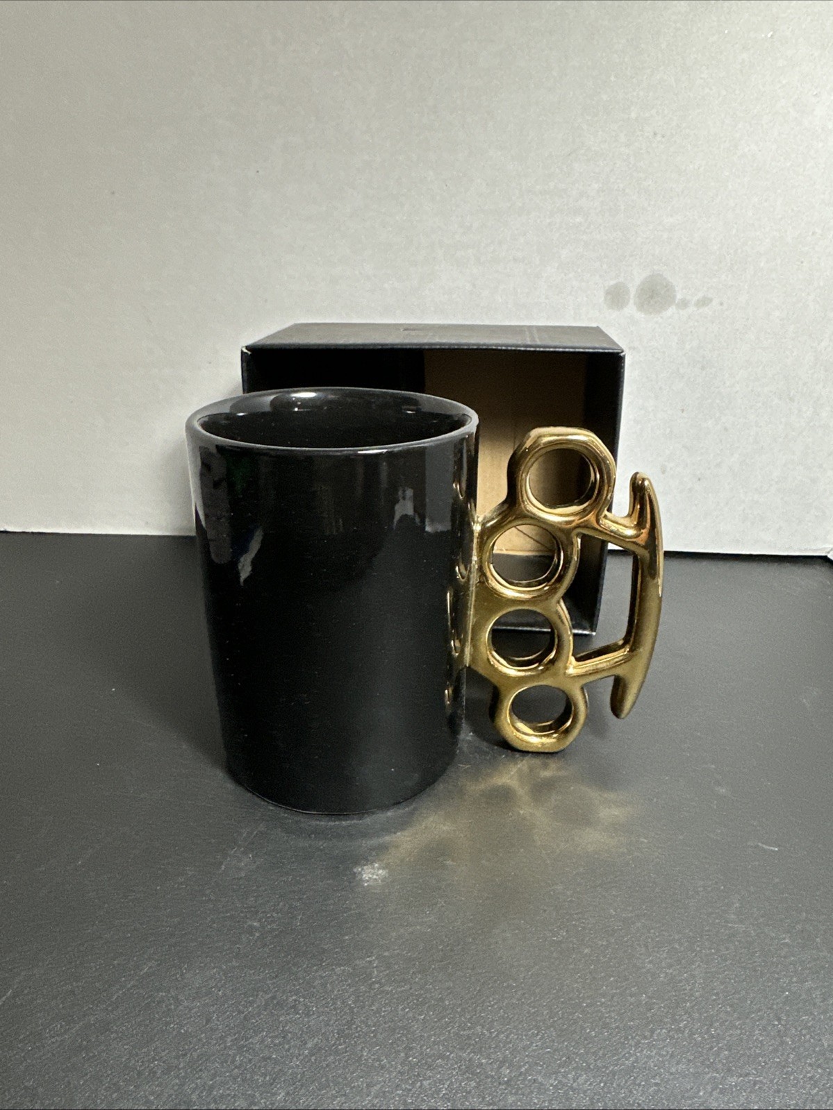 Grand Theft Auto GTA 3 Knuckleduster Mug Rare Rockstar Merchandise Collectible V