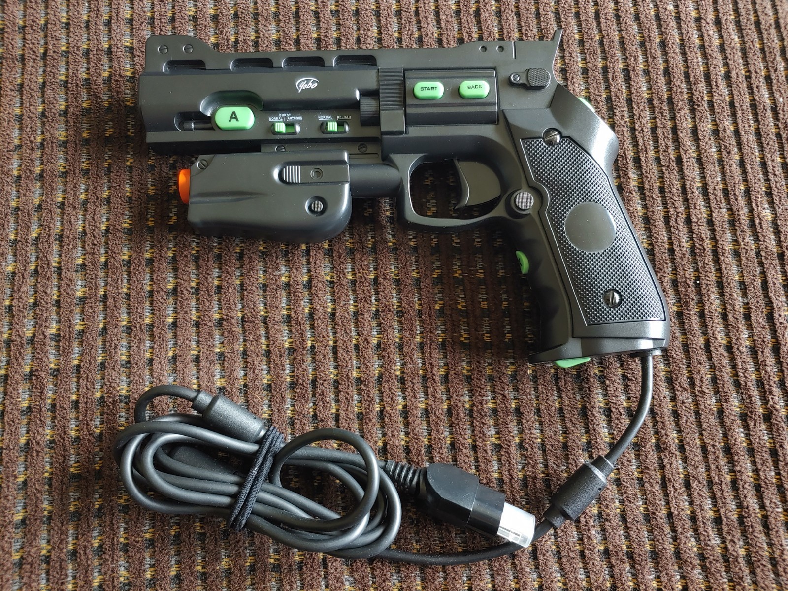 Original XBOX Yobo Boss Battle Light Gun Corded with Breakaway Cable WORKING