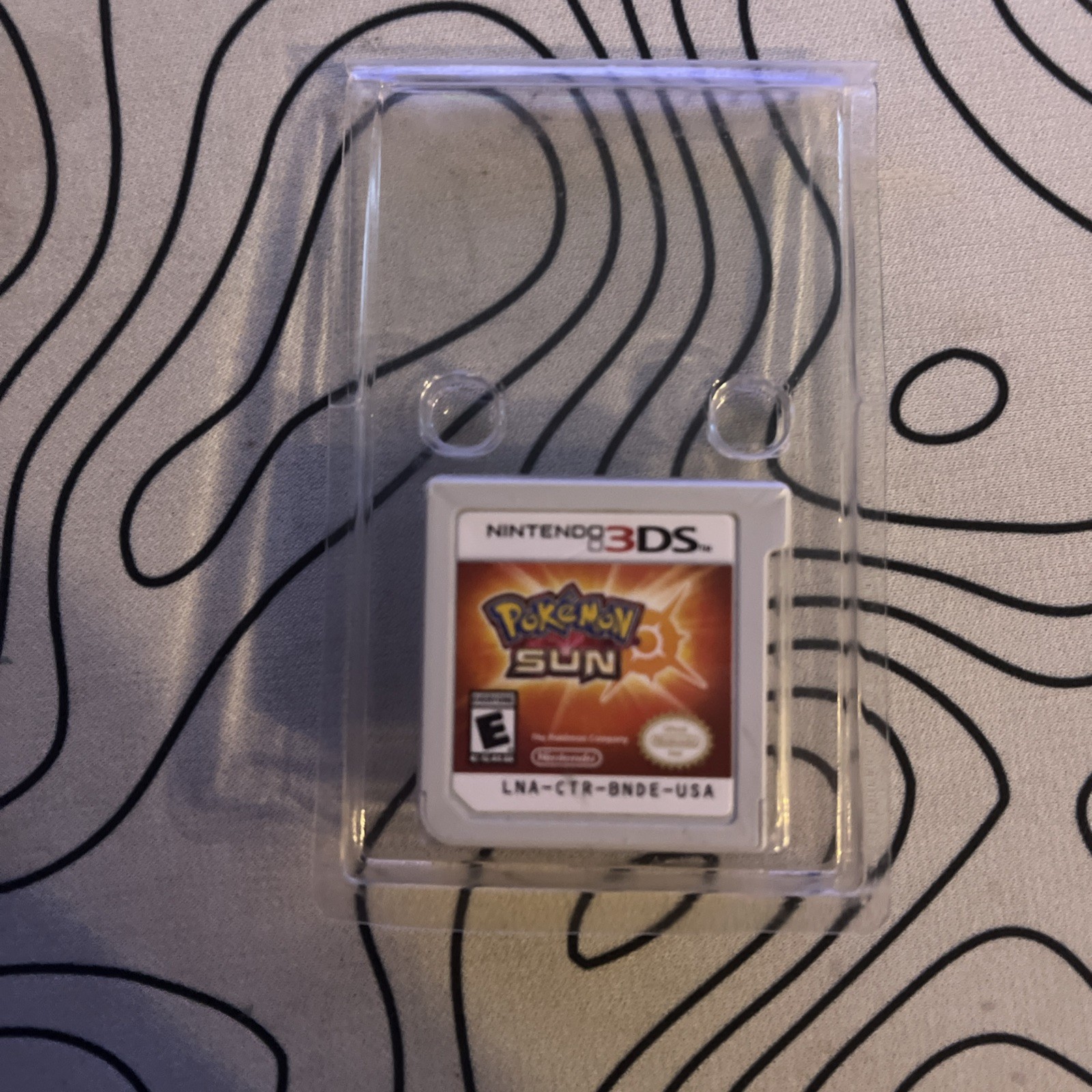 Nintendo 2DS XL White/Orange Cib With 4 Pokémon Games Sun Ultrasun Omega Ruby X