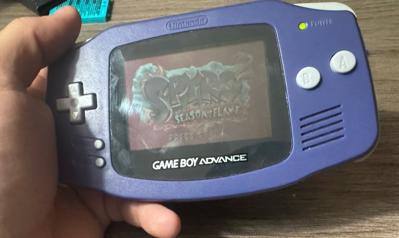 Gameboy Advance Indigo – Tested and working – CLEAN!
