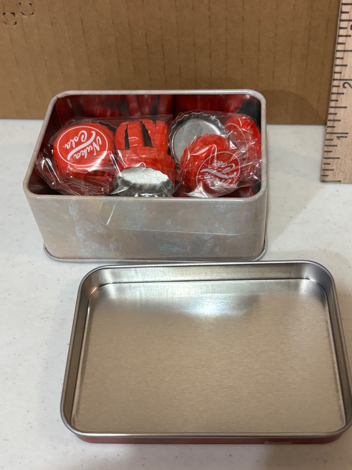 Fallout 3 4 76 !! Nuka Cola 20 Caps with Collectible Tin !! Bethesda New