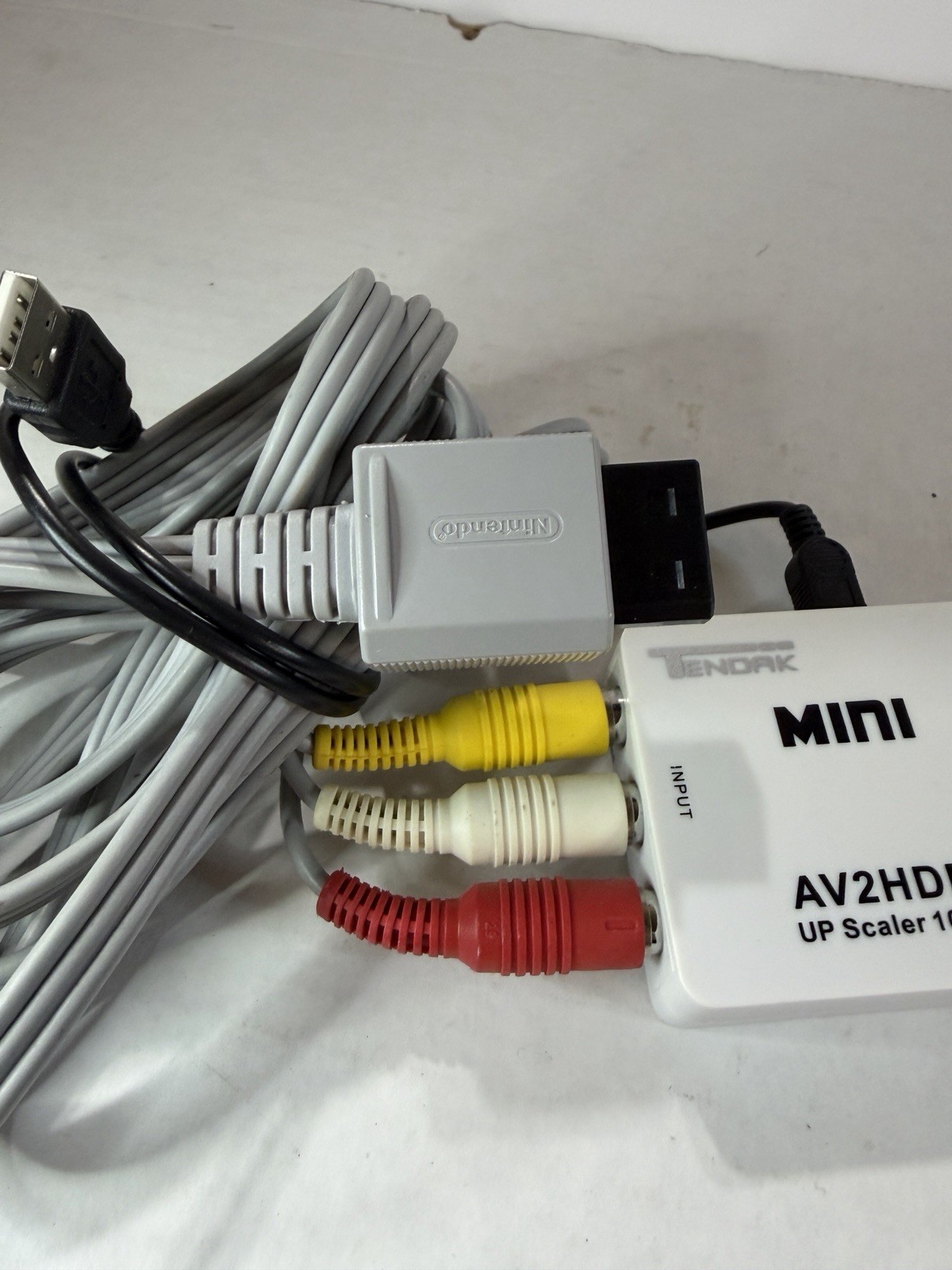 Wii video game console bundle with multiple accessories and games (untested)