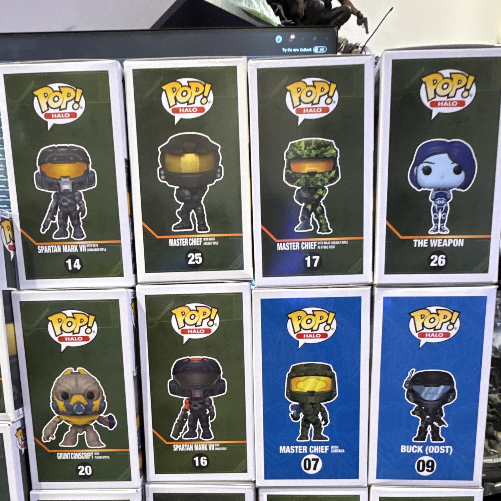 Funko Pop! Halo Vinyl Figure Lot Glows in Dark Master Chief Buck Weapon Escharum